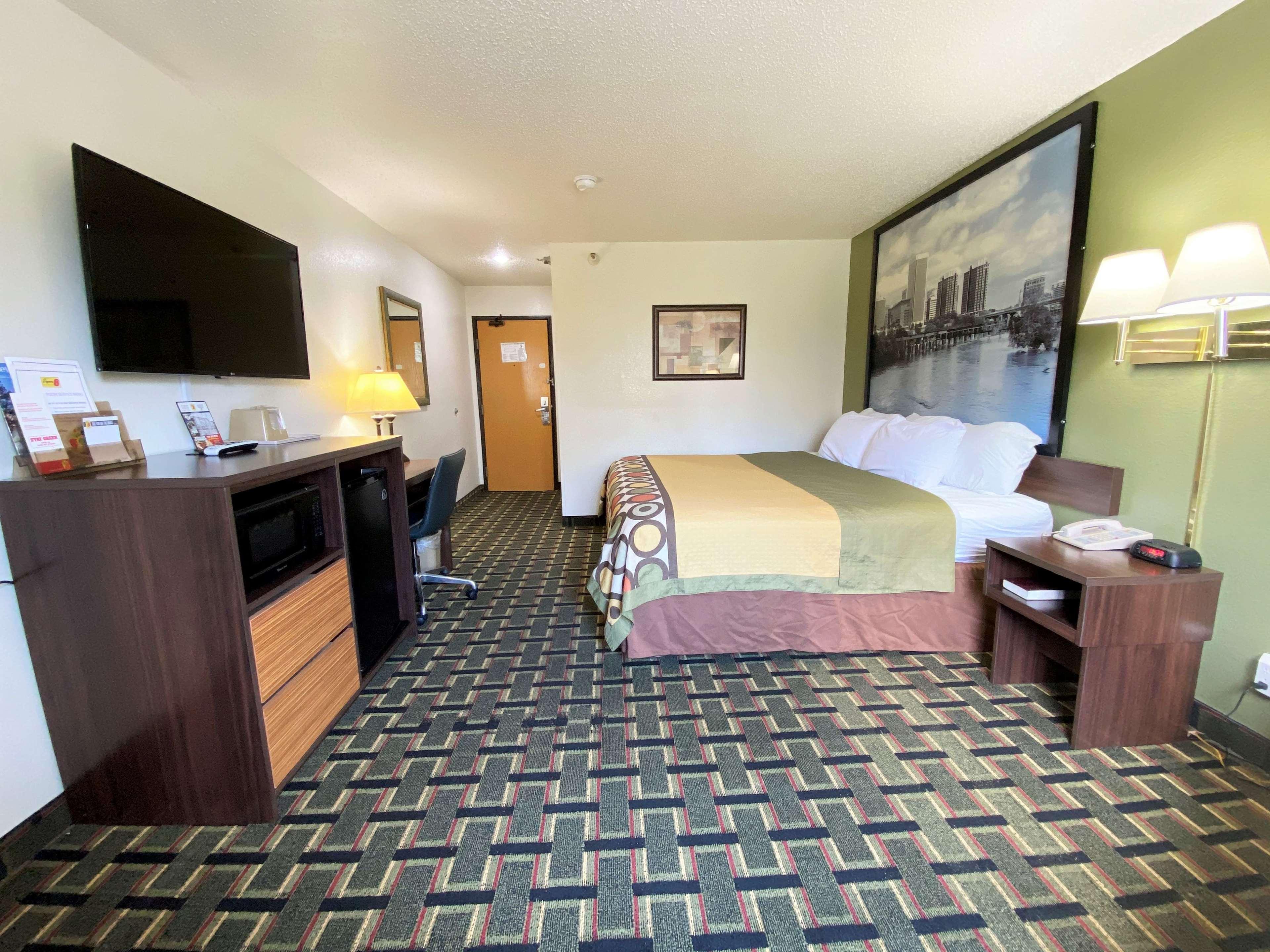 Super 8 By Wyndham Newport News/Jefferson Ave. Hotel Exterior foto