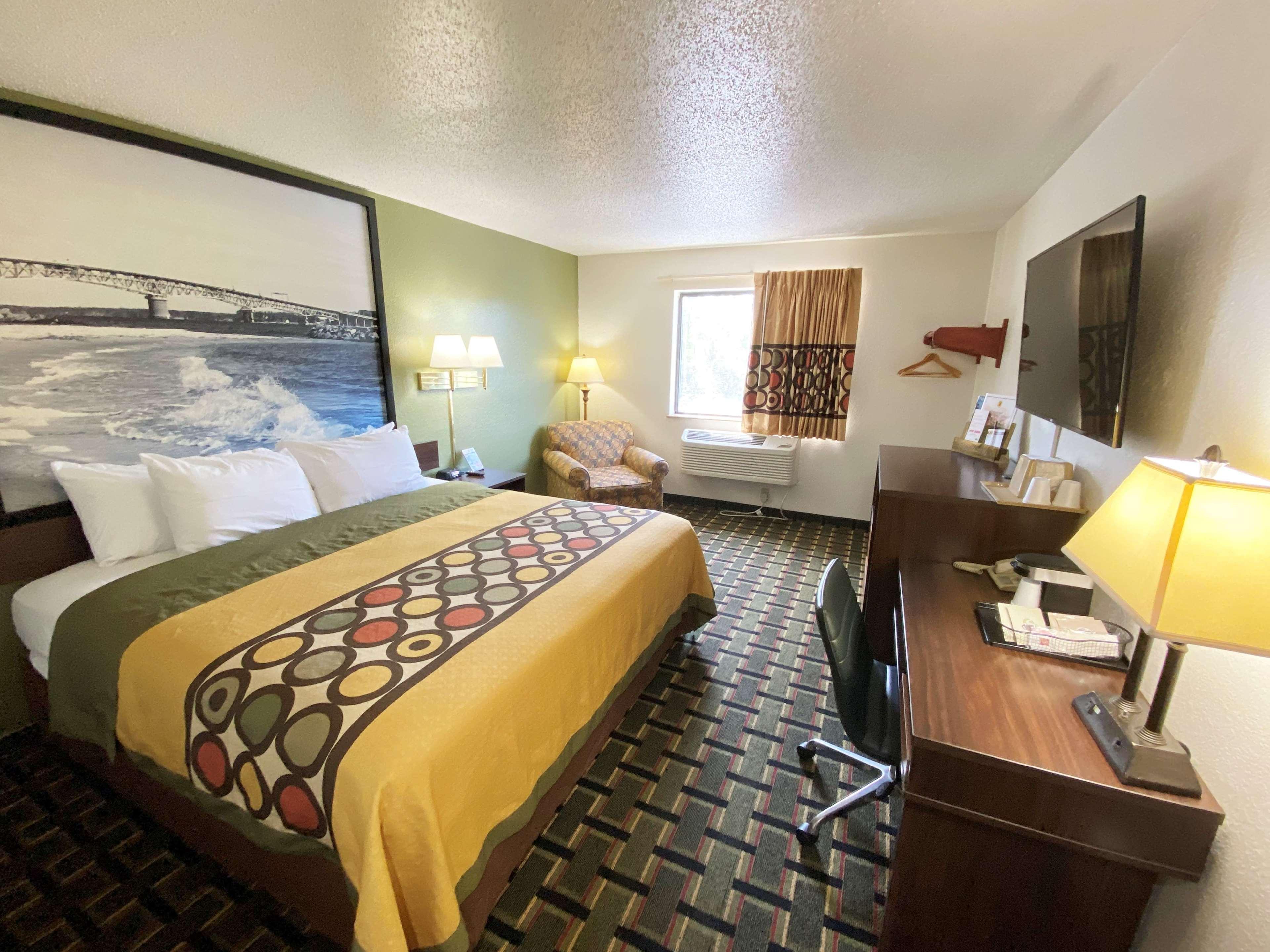 Super 8 By Wyndham Newport News/Jefferson Ave. Hotel Exterior foto